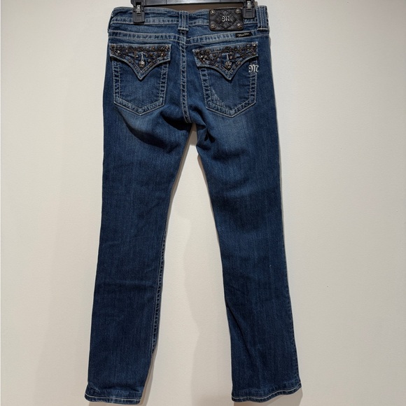 Miss Me Women’s Boot Cut Low Rise Jeans Sz 30 Embellished Flap Pocket Cowgirl - Picture 4 of 14